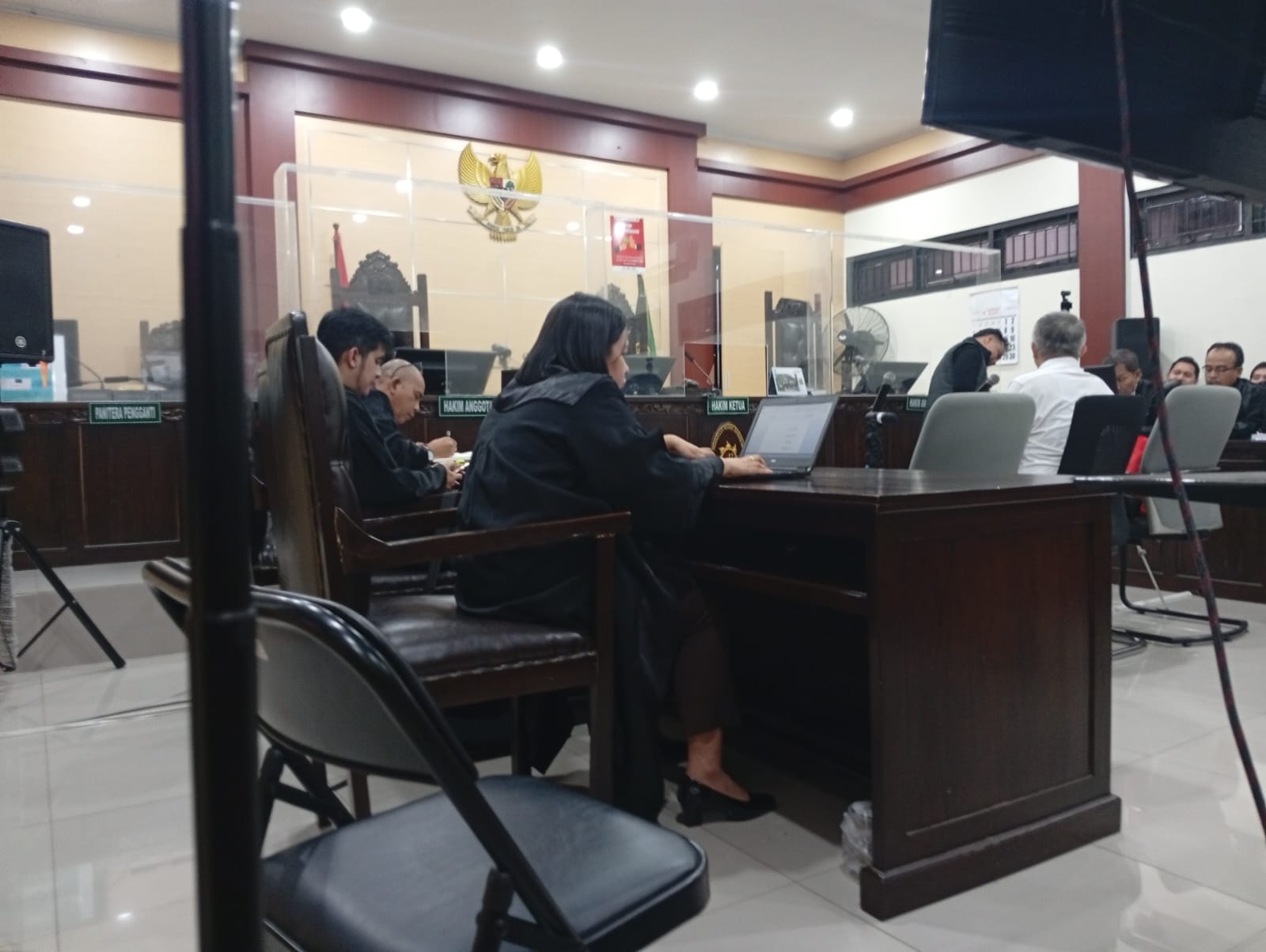 Nota Pledoi Terduga Mafia Tanah Dibacakan Penasehat Hukum, Replik Jpu Tegas Menolak 1 Nota Pledoi Terduga Mafia Tanah Dibacakan Penasehat Hukum, Replik Jpu Tegas Menolak