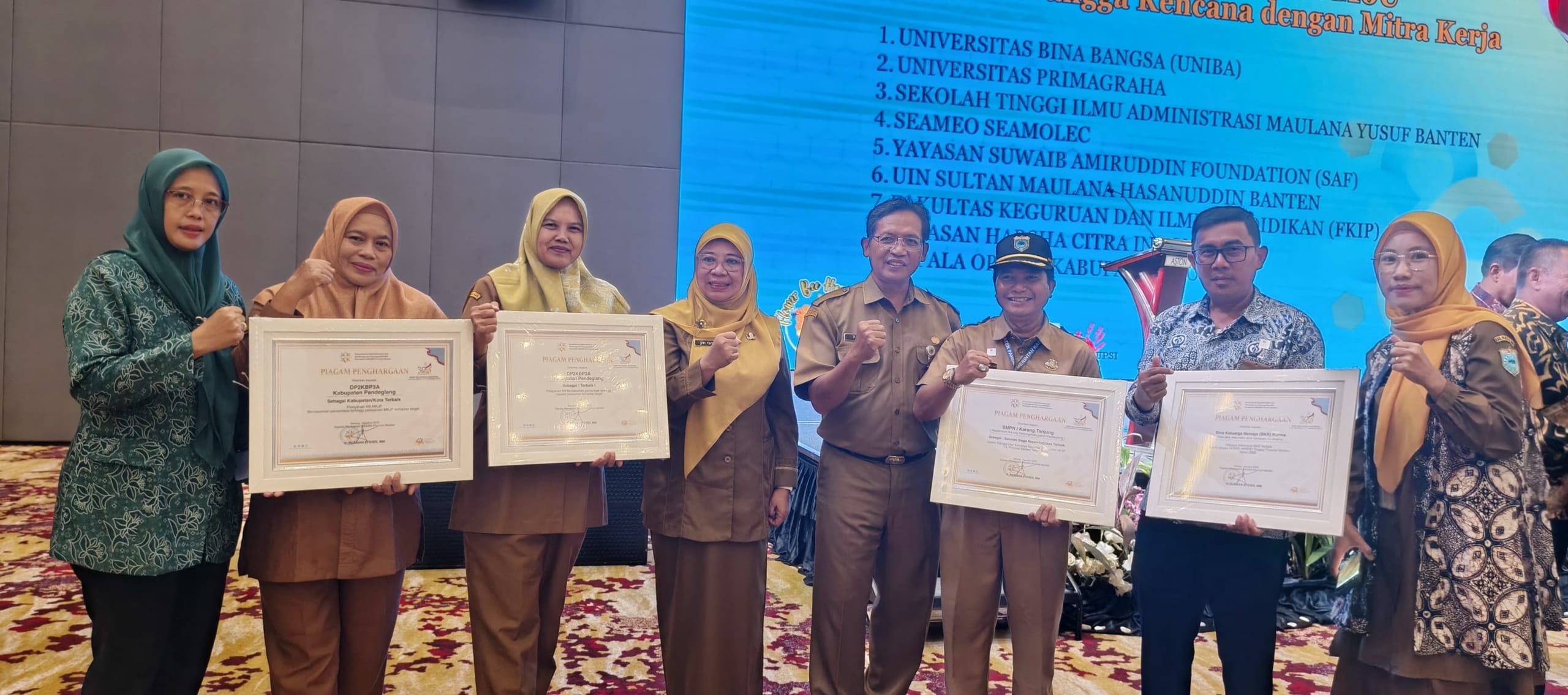 Dp2Kbp3A Sabet Penghargaan Dari Bkkbn Perwakilan Provinsi Banten 1 Dp2Kbp3A Sabet Penghargaan Dari Bkkbn Perwakilan Provinsi Banten