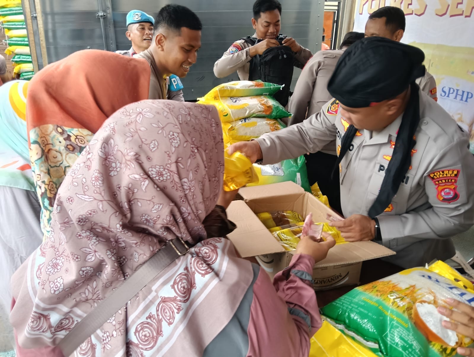 Istimewa, Polres Serang Gelar Gerakan Pangan Murah Di Pontang 1 Istimewa, Polres Serang Gelar Gerakan Pangan Murah Di Pontang