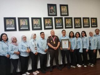 Kajari Kota Bandung Irfan Wibowo Raih Penghargaan Muri, Jadi Magnet Penanganan Pidum Humanis Dan Pidsus