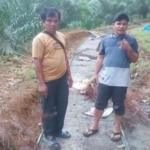 Proyek Infrastruktur Tapian Nauli Disorot, Jalan Rabat Beton Dinilai Asal Jadi