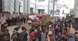Soroti Sampah, Tokoh Masyarakat Desak Bupati Dan Wabup Pandeglang Mundur 7 Soroti Sampah, Tokoh Masyarakat Desak Bupati Dan Wabup Pandeglang Mundur
