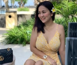 Tante Ernie Kemungkinan Bakal Menikah Lagi 9 Tante Ernie Kemungkinan Bakal Menikah Lagi