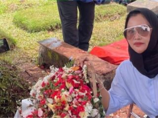 Camelia Panduwinata Lubis Serukan Persatuan Usai Insiden Tewasnya Pengemudi Ojek Online