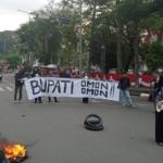 Menyala, Mahasiswa Protes Jelang 100 Hari Kerja Zakiyah-Najib Belum Nyata