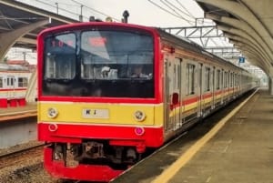 Dampak Adanya Demo Di Sekitar Dpr Krl Rangkas Bitung Sempat Mengalami Ketrehambatan 1 Dampak Adanya Demo Sekitar Dpr