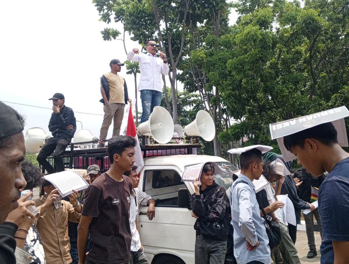 Petani Pasangkayu Demo Astra Agro Dan Kejagung Minta Hentikan Kriminalisasi Dan Korupsi 1 Petani Pasangkayu Demo Astra Agro Dan Kejagung Minta Hentikan Kriminalisasi Dan Korupsi