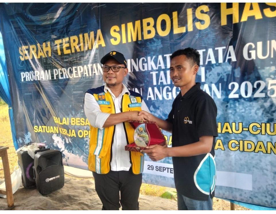 Dapat Penghargaan Di Tangan, P3A Situ Paler Bantah Tudingan Soal Potongan Anggaran 1 Dapat Penghargaan Di Tangan, P3A Situ Paler Bantah Tudingan Soal Potongan Anggaran