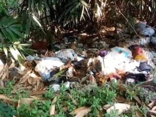 Undang Penyakit, Sampah Berserakan Di Sungai Kedung Percil Bonangan