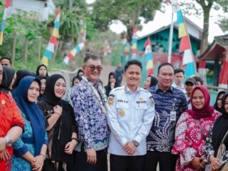 Pengelolaan Siskamling Di Kadu Badak Diapresiasi Direktur Ekpkd