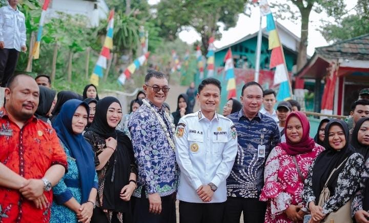 Pengelolaan Siskamling Di Kadu Badak Diapresiasi Direktur Ekpkd 1 Pengelolaan Siskamling Di Kadu Badak Diapresiasi Direktur Ekpkd