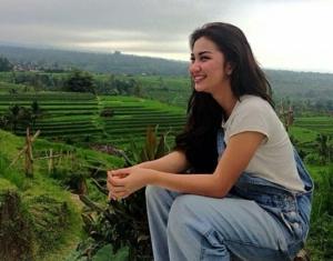 Dikagumi Jutaan Pria, Artis Cantik Ini Ternyata Pernah Ingin Jualan Kue 5 Dikagumi Jutaan Pria, Artis Cantik Ini Ternyata Pernah Ingin Jualan Kue