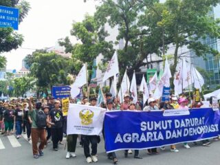 Ribuan Petani Kesal, Aksi Unjuk Rasa Tak Ditemui Gubernur Sumut Dan Wakilnya