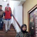 Fantastis, Kejari Kota Bandung Serahkan 4 Tersangka Dan Barang Bukti Dugaan Korupsi Pt Enm Dan Pt Sdi