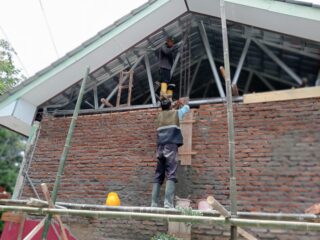 Proses Revitalisasi Sdn 1 Parakanbeusi Bojongmanik Berjalan Sesuai Harapan