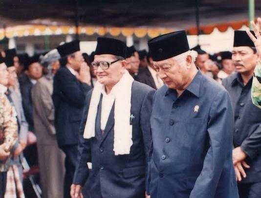 Gelar Pahlawan Soeharto, Komrad 98 Desak Penolakan Ke Prabowo 1 Gelar Pahlawan Soeharto, Komrad 98 Desak Penolakan Ke Prabowo