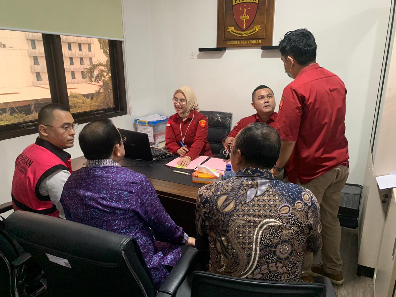 Dugaan Korupsi Pt Pertamina, Kejagung Limpahkan Tersangka Ke Kejari Jakpus 1 Dugaan Korupsi Pt Pertamina, Kejagung Limpahkan Tersangka Ke Kejari Jakpus