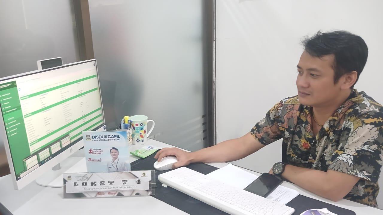 Disdukcapil Bandung Barat Permudah Pelayanan, Petugas Ramah Dan Amanah 1 Disdukcapil Bandung Barat Permudah Pelayanan, Petugas Ramah Dan Amanah