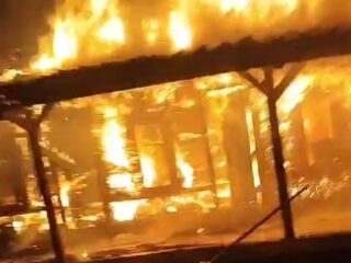 Pondok Pesantren Di Lebak Terbakar, Lima Asrama Santri Ludes Dilalap Api