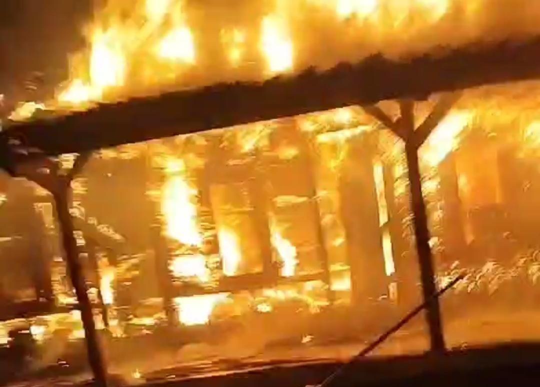 Pondok Pesantren Di Lebak Terbakar, Lima Asrama Santri Ludes Dilalap Api 1 Pondok Pesantren Di Lebak Terbakar, Lima Asrama Santri Ludes Dilalap Api