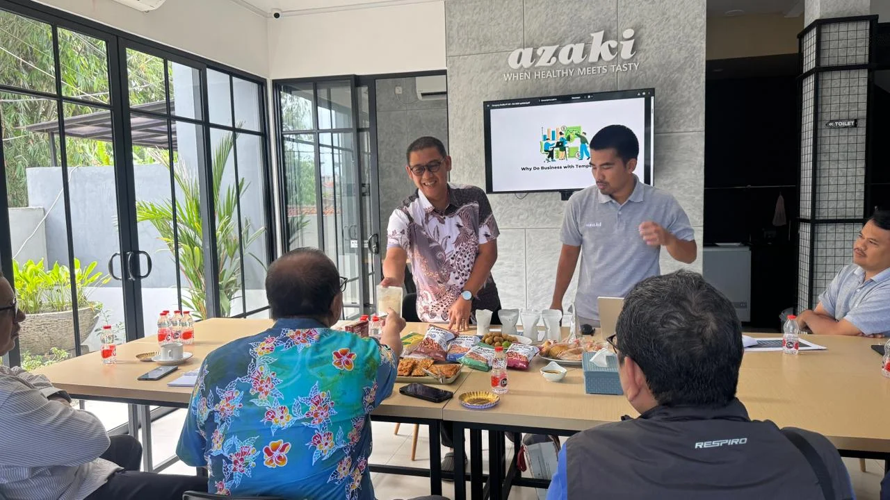 Sekretaris Kementrian Umkm Apresiasi Pt Azaki Food Internasional 1 Sekretaris Kementrian Umkm Apresiasi Pt Azaki Food Internasional