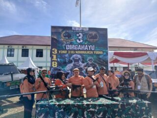 Kepsek Smpn 4 Sajira Ajak Siswa Lakukan Outing Class Di Hut Ke-3 Yonif 318/Ay