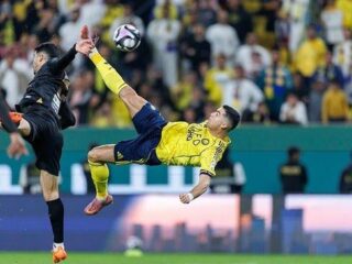 Cristiano Ronaldo Cetak Gol Lewat Salto Di Usia Tua
