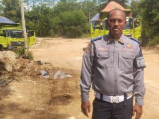 Dishub Provinsi Banten Lakukan Pengawasan Terhadap Truk Angkutan Tanah Di Lebak