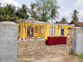 Kantor Desa Cilangkap Kecamatan Maja Ambruk, Bupati Hasby Diminta Peka