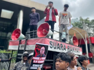 Ratusan Massa Laporkan Dr. Robert Leonard Marbun Ke Kpk Terkait Dugaan Korupsi Dan Gratifikasi