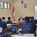 Rantai Emas: Menggugat Dominasi Ipk Sebagai Ukuran Tunggal Kesuksesan Mahasiswa