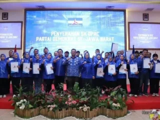Partai Demokrat Jabar Gelar Pendidikan Politik, Serahkan Sk Dpac Untuk Perkuat Basis Akar Rumput