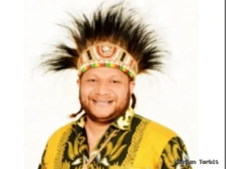 Paul Finsen Mayor Desak Transparansi Anggaran Seragam Dpr Papua Barat Daya