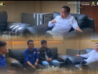 Ketua Dprd Kota Serang Terima Audiensi Bem Nusantara Banten