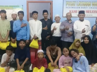 Jelang Ramadan, Wabup Tangerang Salurkan 50 Paket Sembako Di Bukit Cikasungka