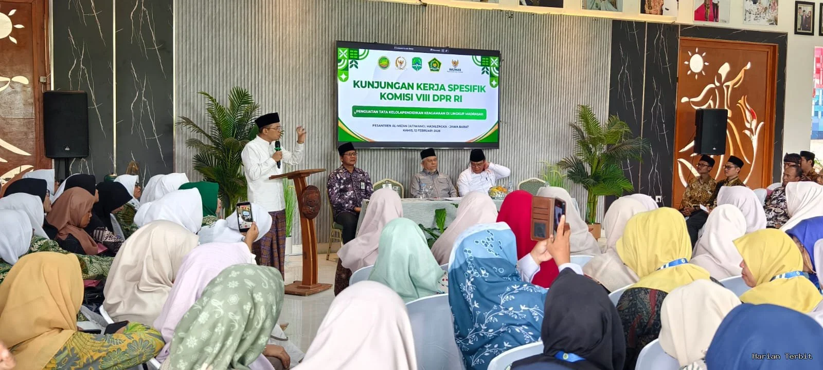 Dpr Ri Dan Kemenag Perkuat Tata Kelola Pesantren Dan Madrasah Di Majalengka