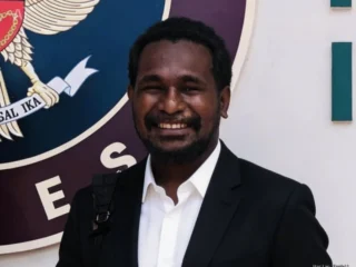 Rangkap Jabatan Ketua Mrpbd Dipersoalkan, Lbh Papua Sorong Soroti Potensi Konflik Kepentingan