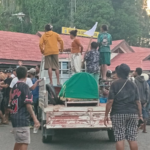 Keluarga Desak Polisi Tangkap Pelaku Penikaman, Jenazah Fm Dibawa Ke Polresta Sorong Kota