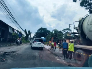 Mantap Jelang Ramadhan, Perbaikan Jalan Di Lebak Dikebut Tanpa Apd