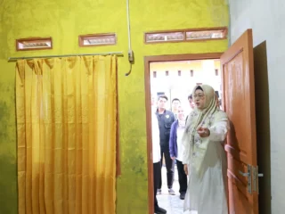 Tinjau Progres Renovasi Rtlh, Wabup Intan Tekankan Pentingnya Hunian Sehat Dan Nyaman