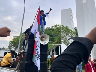 Demo Mahasiswa Warnai Setahun Kepemimpinan Gubernur Banten