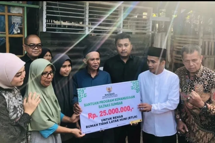 Wagub Sumbar Serahkan Bantuan Rtlh Untuk Keluarga Di Payakumbuh