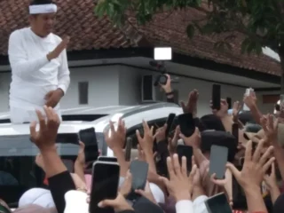 Warga Sukahurip Sambut Hangat Kunjungan Gubernur Dedi Mulyadi