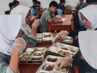 Program Mbg Mulai Disalurkan, Smpn 1 Kalanganyar Apresiasi Upaya Pemerintah Tingkatkan Gizi Pelajar