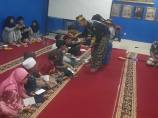 Raden Sanda Kibbo Buka Bersama Anak Yatim Dan Dhuafa