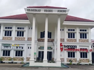 Jpu Tuntut 10 Tahun Penjara Pemilik 13 Bungkus Plastik Besar Ganja