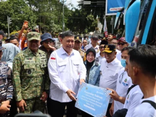 Wujud Kepedulian, Bank Banten Hadir Saat Keberangkatan Peserta Mudik Bersama 2026