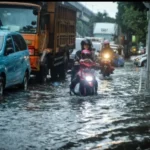 Banjir Mulai Surut, Ketinggian Air 30–90 Cm Di 16 Rt Di Jakarta Barat