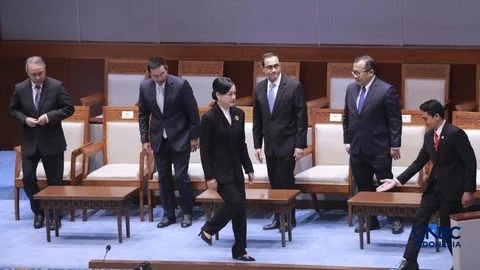 Pelantikan Dewan Komisioner Ojk Digelar Hari Ini Di Mahkamah Agung