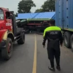 Truk Mi Instan Terguling Di Tanjakan Malangbong Garut, Lalu Lintas Macet